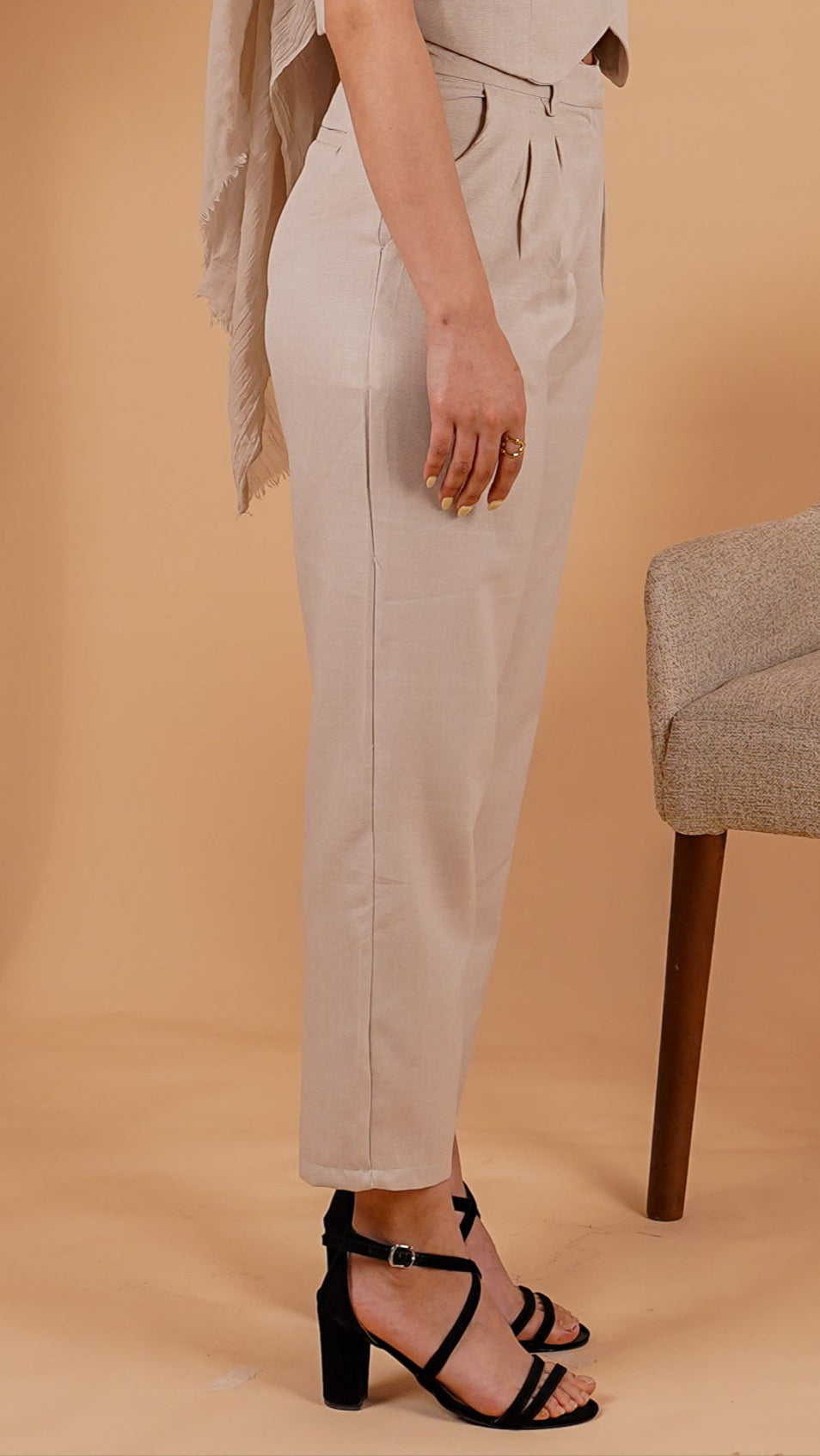 Pleated Linen Trousers