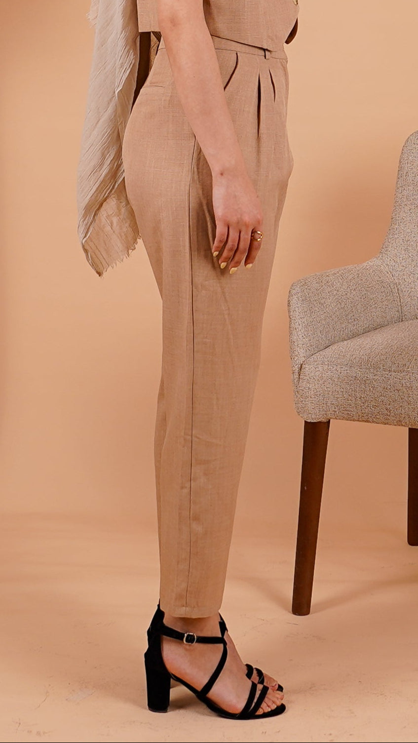 Pleated Linen Trousers